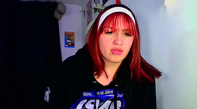 Snapshot of lucycherry__ chatting on 02.21.25 lucycherry online show from 02.21.25