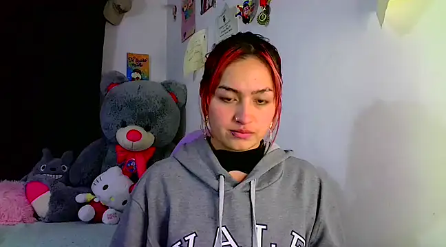 Snapshot of lucycherry__ chatting on 03.07.25 lucycherry online show from 03.07.25