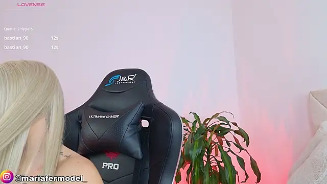 Mariafer05 online show from 04.01.26