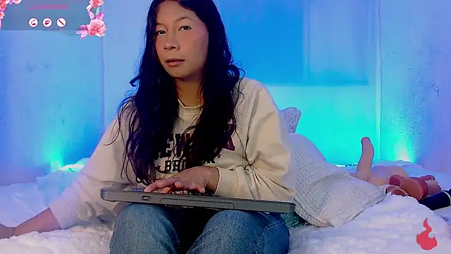 Snapshot of zoewilliams2 chatting on 02.10.26 zoewilliams2 online show from 02.10.26