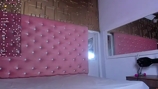 Molly gomez  online show from 02.09.25