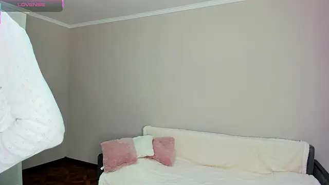 -Sacura- online show from 09.12.25