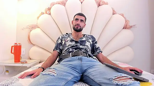 Ethan  Walker online show from 12.20.25