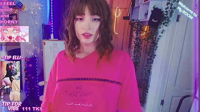 Snapshot of Toxic_Ellies chatting on 12.01.24 Toxic Ellies online show from 12.01.24