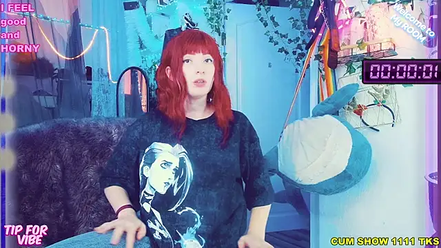 Snapshot of Toxic_Ellies chatting on 01.02.25 Toxic Ellies online show from 01.02.25