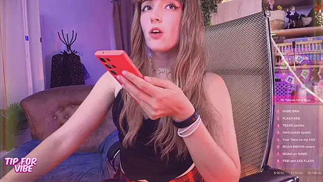 Snapshot of Toxic_Ellies chatting on 09.14.25 Toxic Ellies online show from 09.14.25