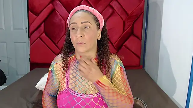 Snapshot of EvaMills1 chatting on 02.08.25 EvaMills1 online show from 02.08.25