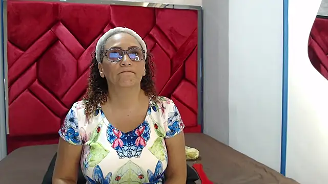 Snapshot of EvaMills1 chatting on 02.28.25 EvaMills1 online show from 02.28.25