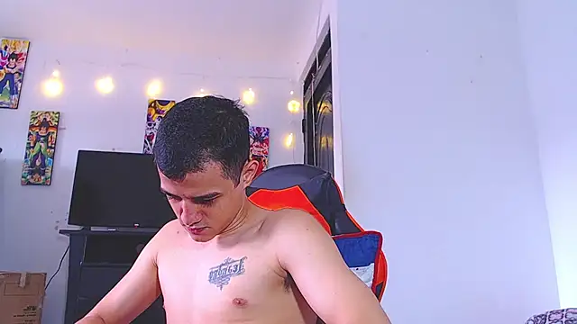 ADAM HOT online show from 03.04.26