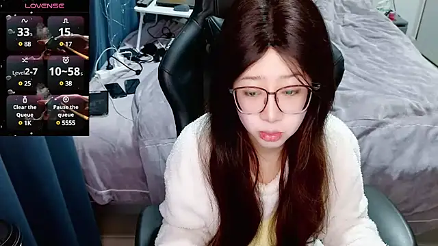 Snapshot of Angelababy001 chatting on 01.12.25 Angelababy001 online show from 01.12.25