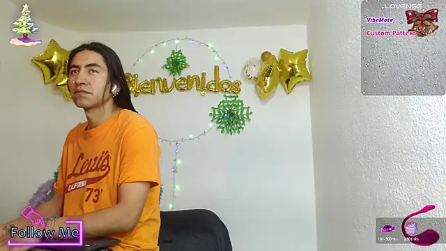 Snapshot of KiddyEvaa666999 chatting on 12.31.24 KiddyEvaa666999 online show from 12.31.24