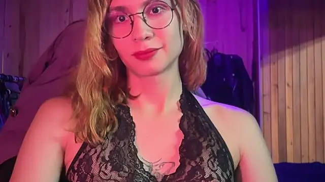 Snapshot of Theemillyblack chatting on 04.16.26 Theemillyblack online show from 04.16.26