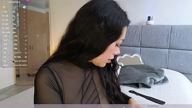 Soffimoon  online show from 04.02.26