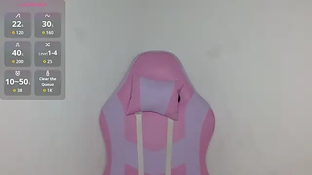 Snapshot of yulissa18 chatting on 11.22.25 yulissa18 online show from 11.22.25