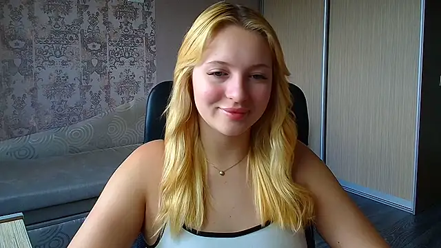 Snapshot of Milka_kiss_ chatting on 07.06.26 Milka kiss online show from 07.06.26