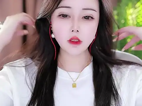 Qiaoqiao  online show from 02.14.25