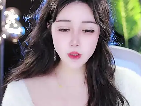 Qiaoqiao  online show from 03.17.25