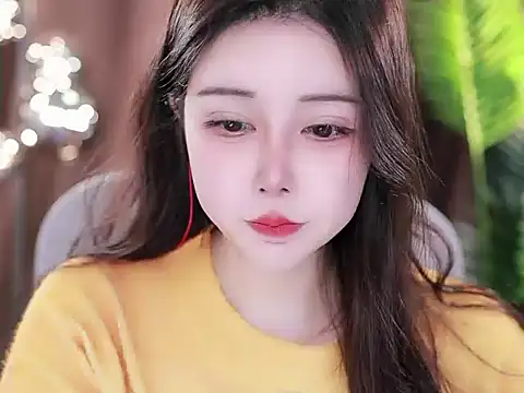 Qiaoqiao  online show from 03.19.25