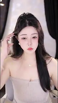 Qiaoqiao  online show from 09.14.25