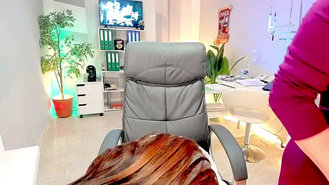 Snapshot of Butterflyblue_dream chatting on 01.13.25 Butterflyblue dream online show from 01.13.25