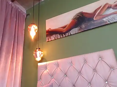 Snapshot of ysabel_sanchez4 chatting on 09.18.25 ysabel sanchez4 online show from 09.18.25