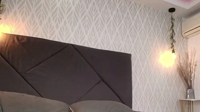 flavia cruz online show from 11.09.25