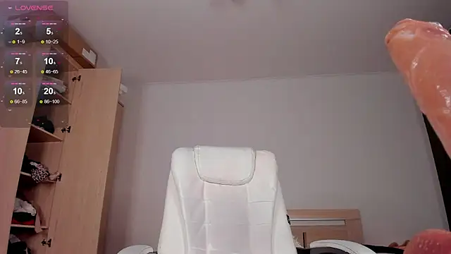 Snapshot of mirida_fox chatting on 03.01.25 mirida fox online show from 03.01.25
