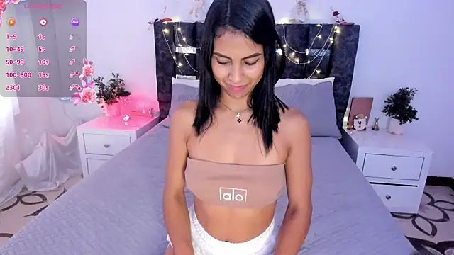 Snapshot of sharonmiller_2_ chatting on 12.05.24 sharonmiller 2 online show from 12.05.24