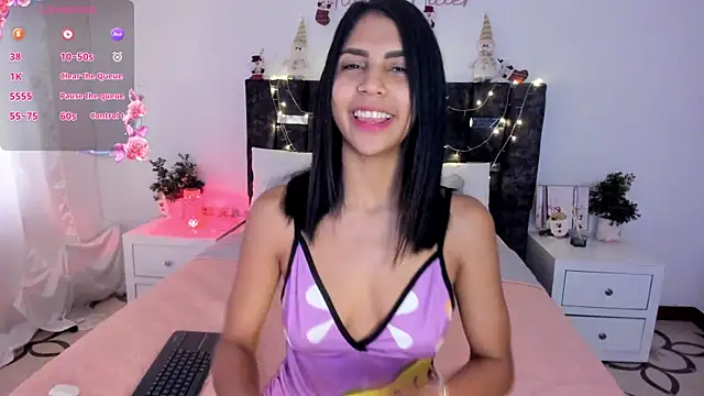 Snapshot of sharonmiller_2_ chatting on 12.28.24 sharonmiller 2 online show from 12.28.24