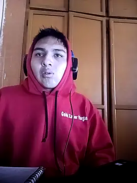 Snapshot of LoganFinds chatting on 10.14.25 LoganFinds online show from 10.14.25