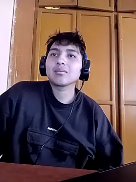 Snapshot of LoganFinds chatting on 02.19.26 LoganFinds online show from 02.19.26