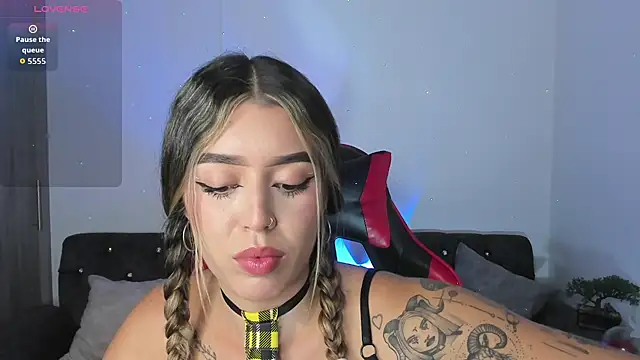 Snapshot of zoee_jackson chatting on 10.14.25 zoee jackson online show from 10.14.25