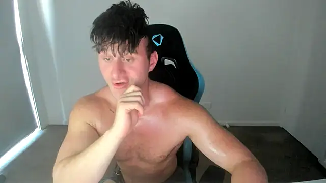 Snapshot of _DownUnderFit_ chatting on 10.28.25  DownUnderFit  online show from 10.28.25