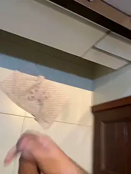 Snapshot of smithrosinha chatting on 01.21.25 smithrosinha online show from 01.21.25