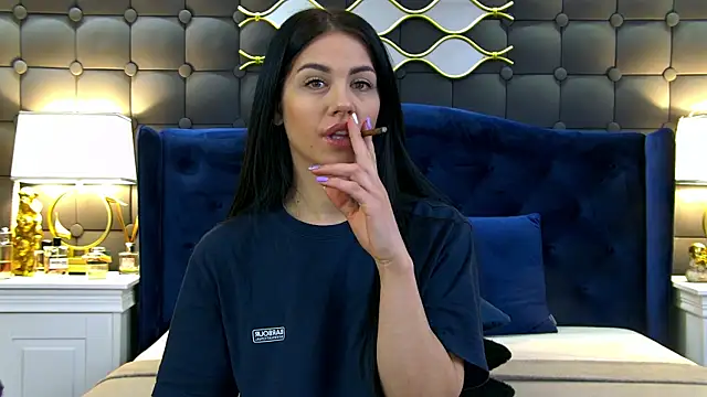 LeyaCass online show from 03.12.25