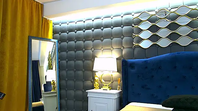 LeyaCass online show from 12.01.25