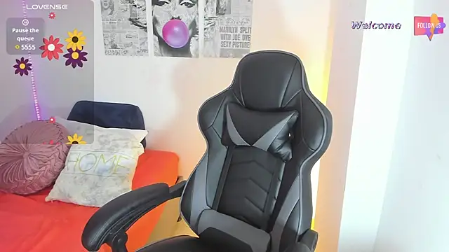 MEGANTARLY09 online show from 01.23.25