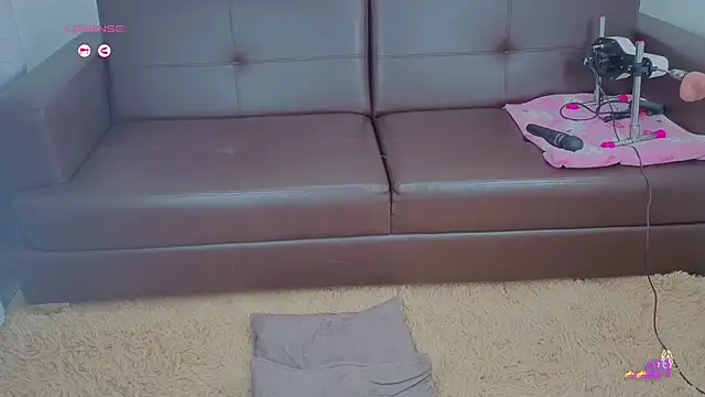 Mariana Lu online show from 10.25.25