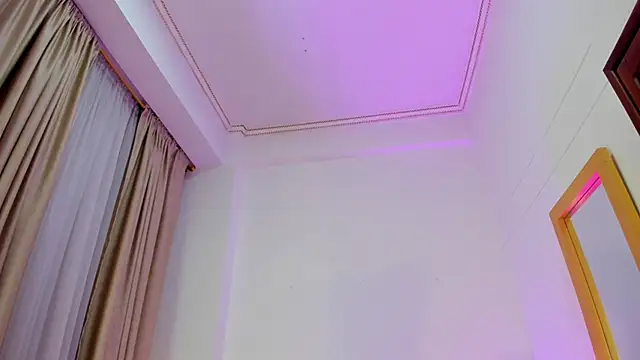 SabrinaWarrenn online show from 10.18.25