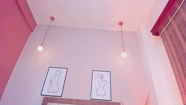 SabrinaWarrenn online show from 10.21.25