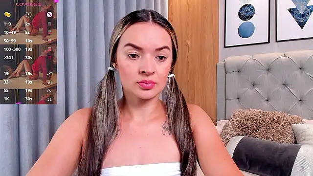 Snapshot of lennabell chatting on 02.17.26 lennabell online show from 02.17.26