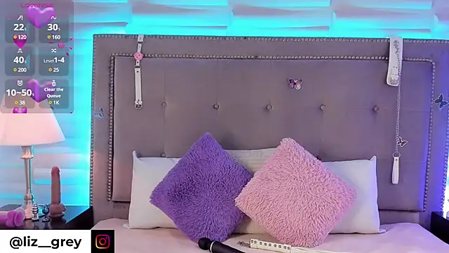 Liz grey  online show from 03.04.25