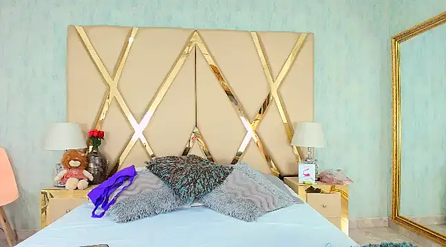 NicoleEsposito online show from 02.12.25