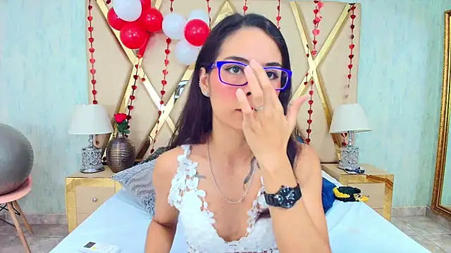 NicoleEsposito online show from 02.20.25