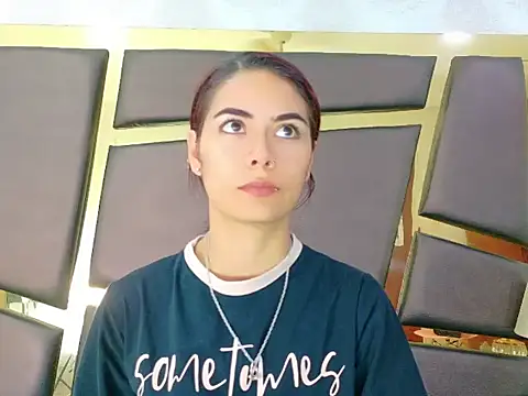 NicoleEsposito online show from 09.17.25