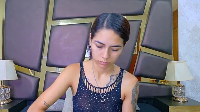 NicoleEsposito online show from 11.14.25