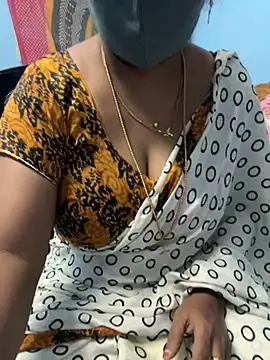 Snapshot of sajeetha chatting on 01.17.25 sajeetha online show from 01.17.25