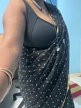 Snapshot of sajeetha chatting on 03.17.25 sajeetha online show from 03.17.25