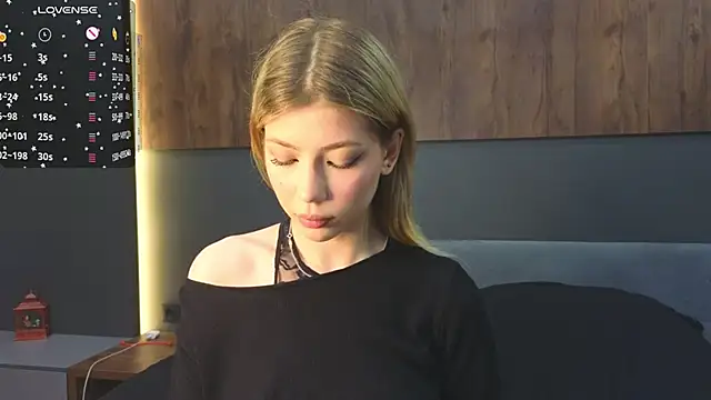 Snapshot of Rainaslater chatting on 02.03.25 Rainaslater online show from 02.03.25