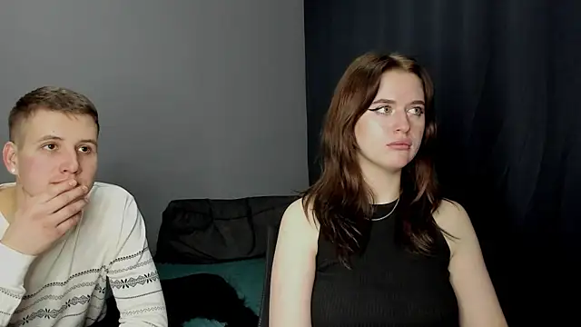 Snapshot of Pinku_kitsune chatting on 12.11.24 Pinku kitsune online show from 12.11.24